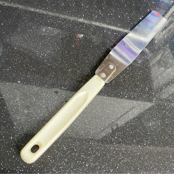 Vintage Spreader Spatula - Picture 3 of 4